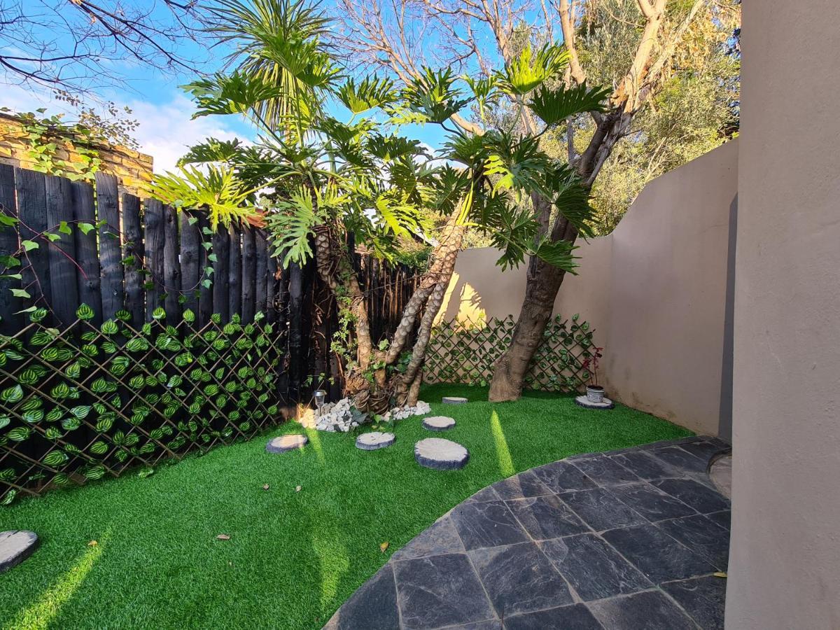 Cozy Cabin Midrand Exterior photo