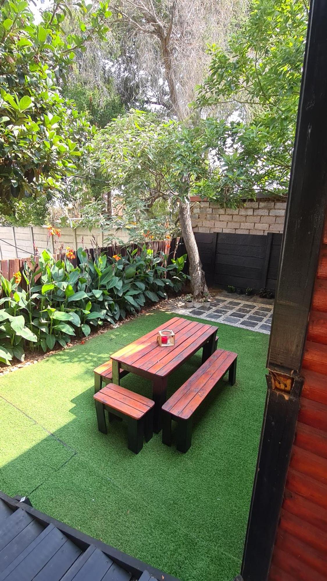Cozy Cabin Midrand Exterior photo